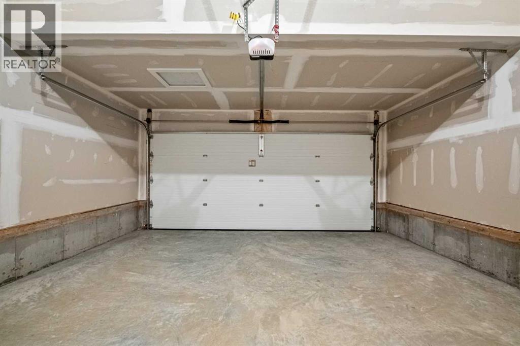 Single Family House for Sale in  Creekstone Grove SW Pine Creek Calgary 