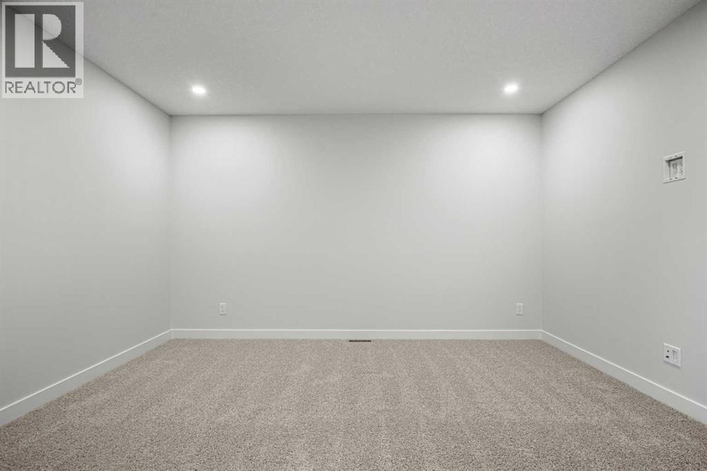 Single Family House for Sale in  Creekstone Grove SW Pine Creek Calgary 