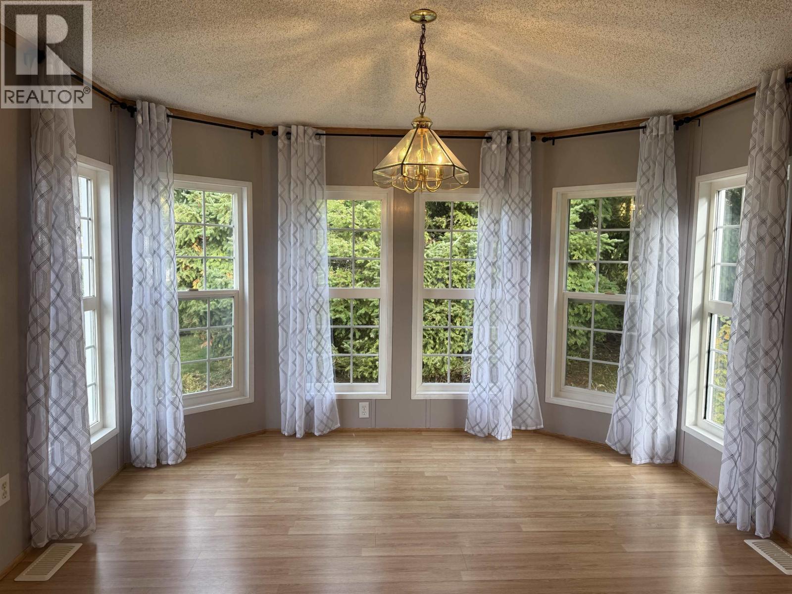 96 1413 SUNSHINE COAST HIGHWAY, Gibsons