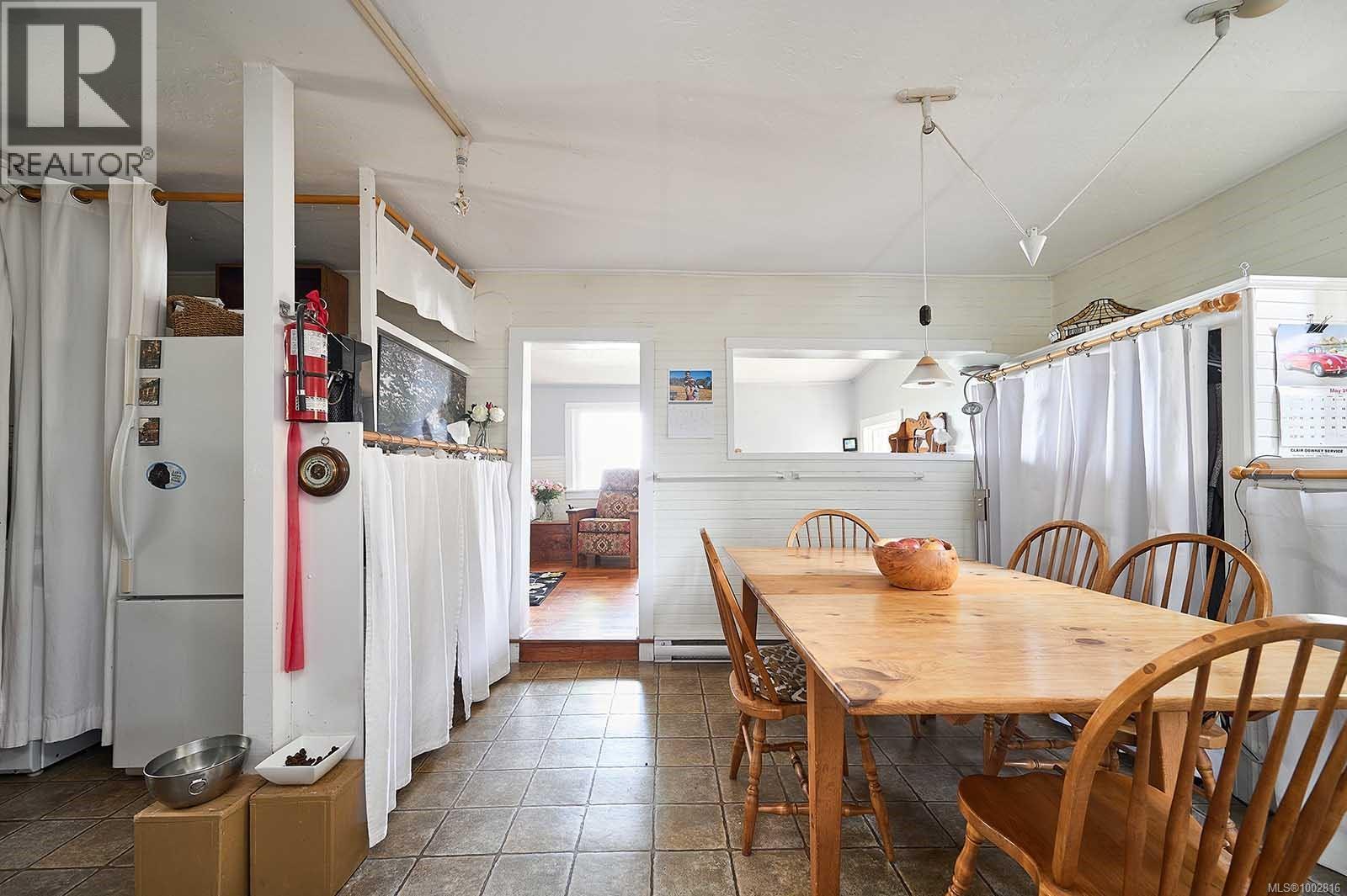  9005 Lochside Drive, North Saanich