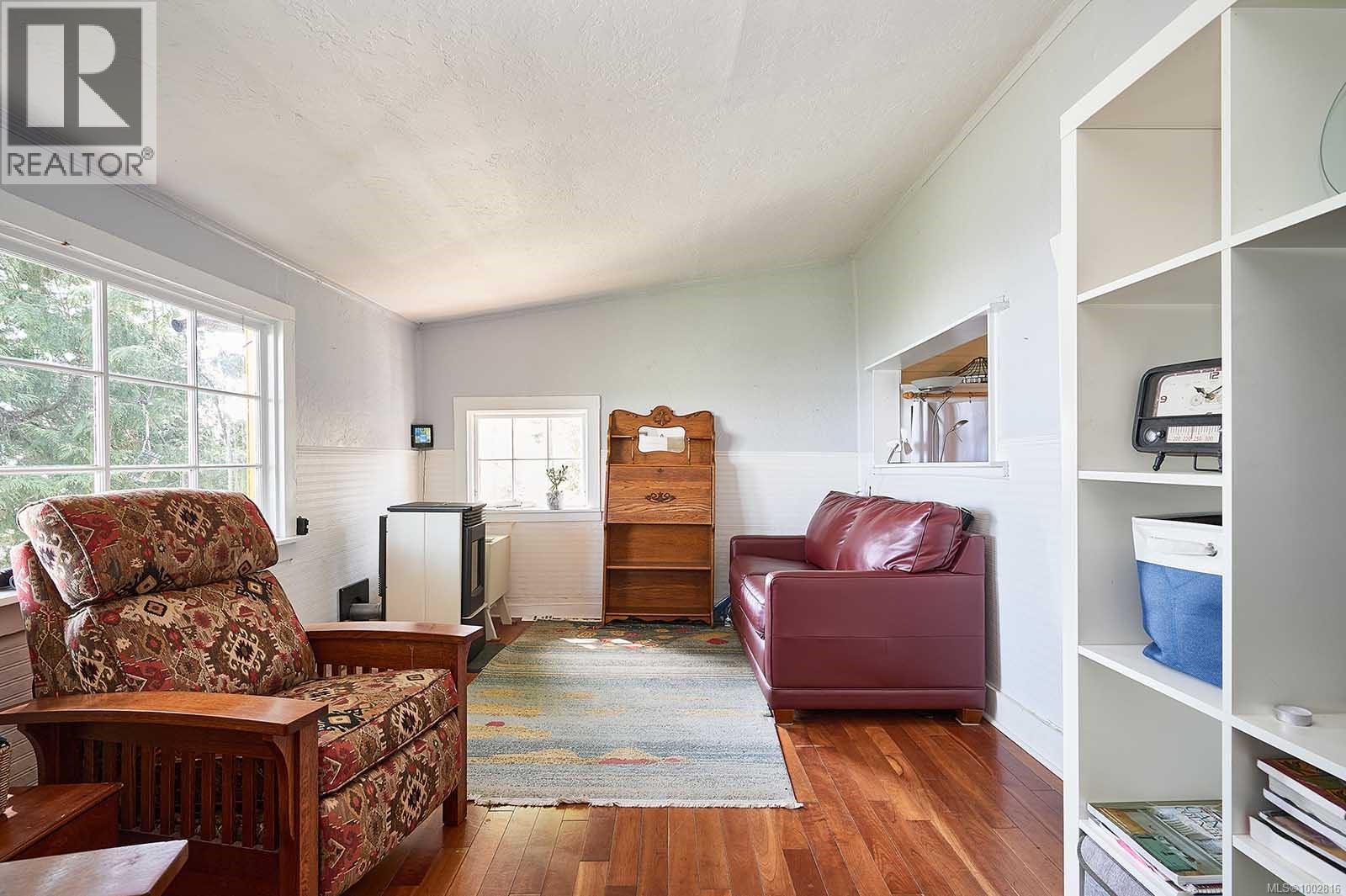  9005 Lochside Drive, North Saanich