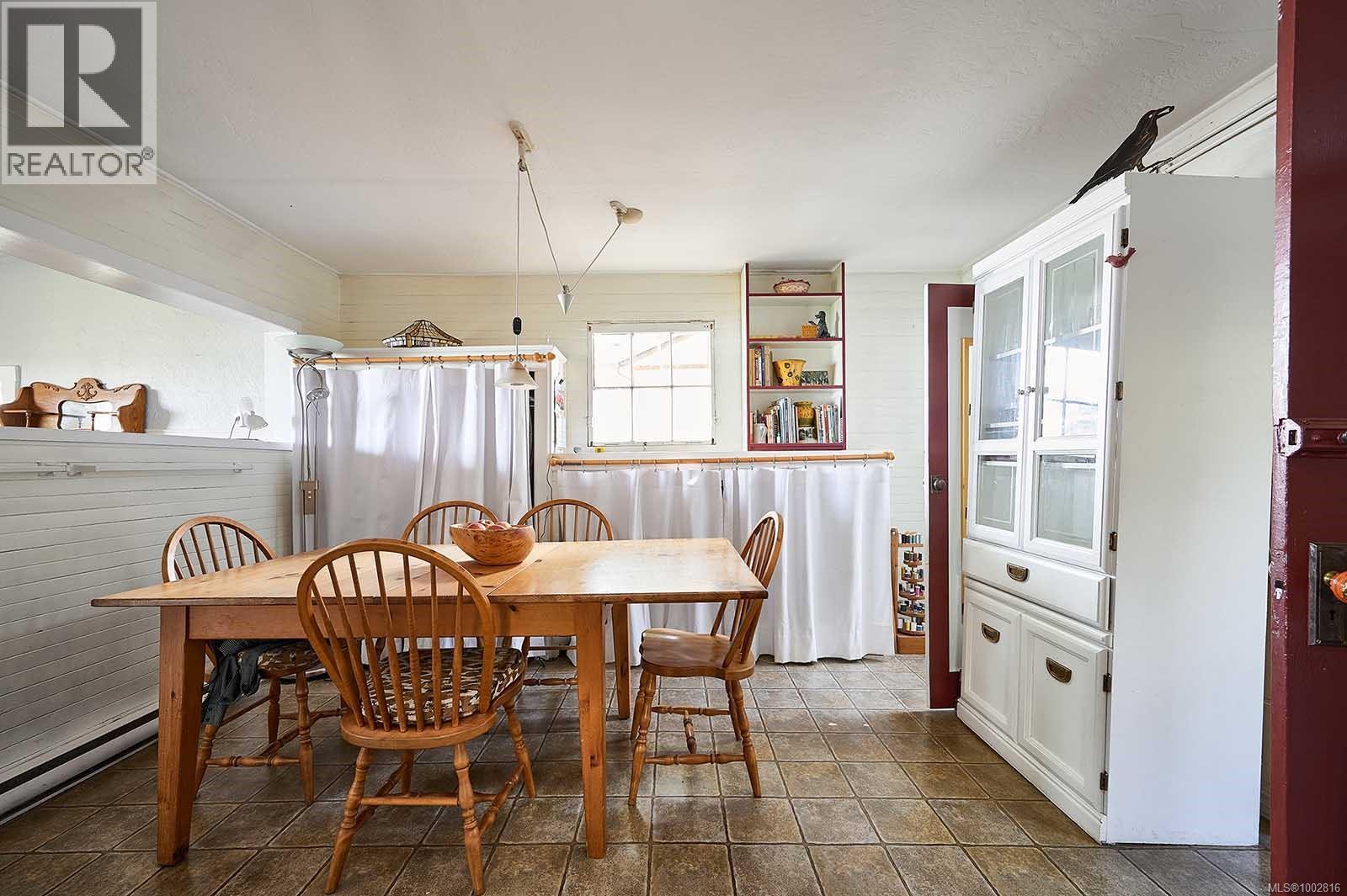  9005 Lochside Drive, North Saanich