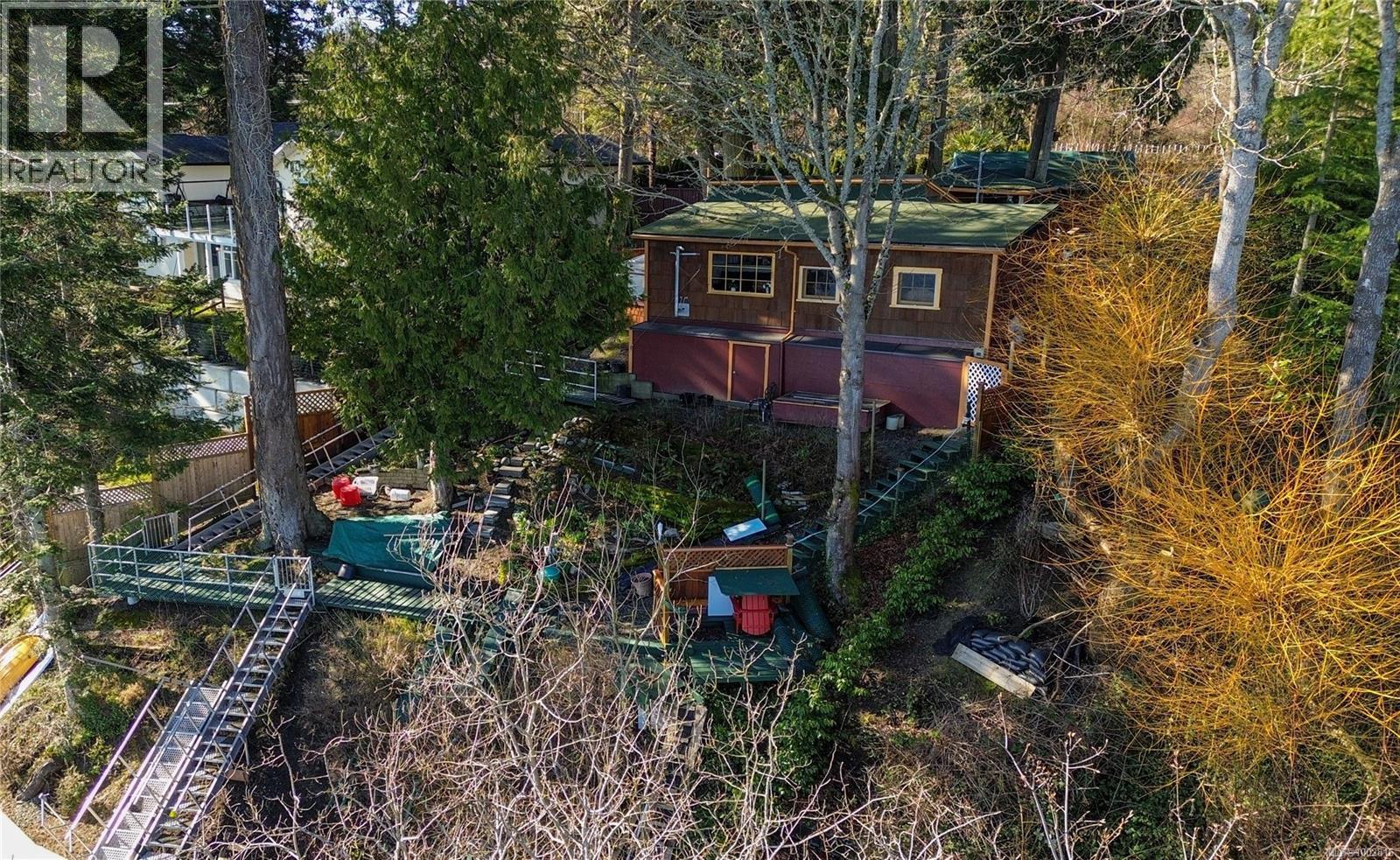  9005 Lochside Drive, North Saanich