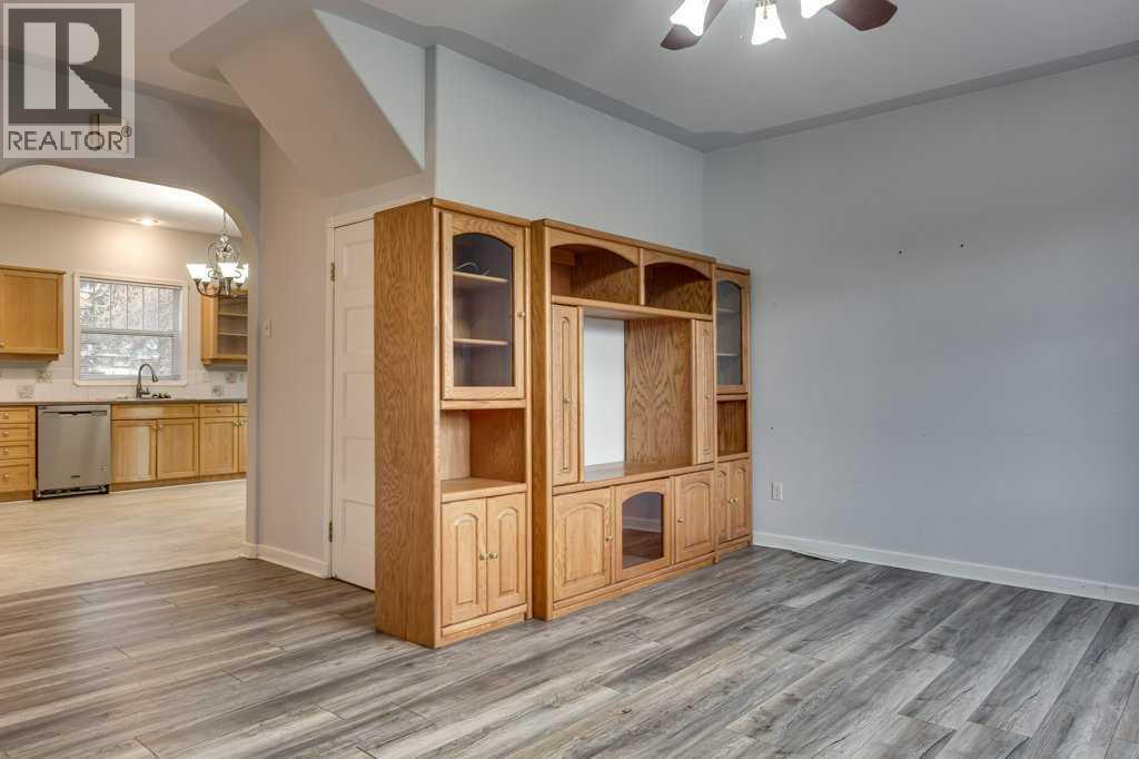 4915 44 Street, Innisfail