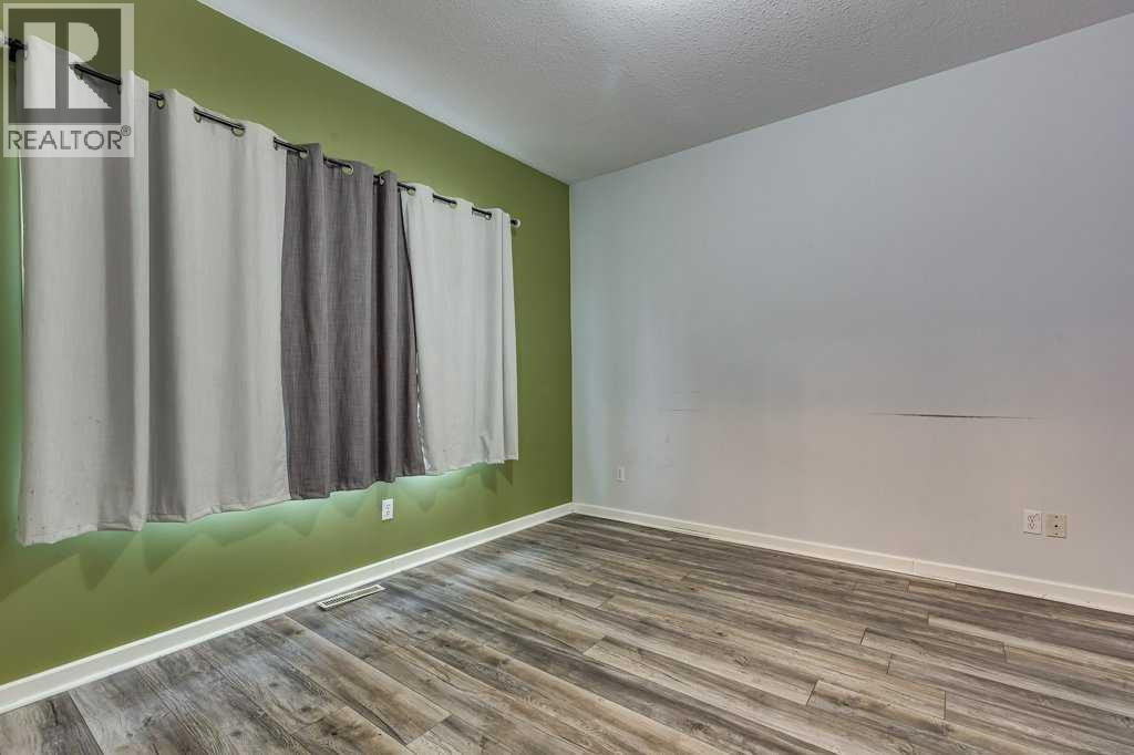 4915 44 Street, Innisfail