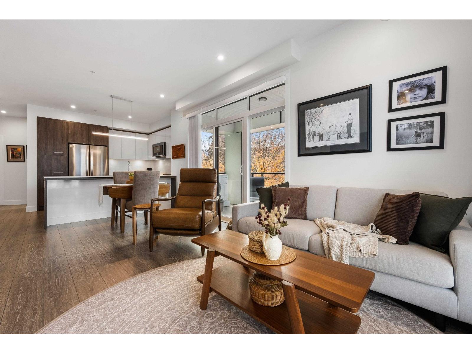 311 45510 MARKET WAY, Garrison Crossing, Chilliwack