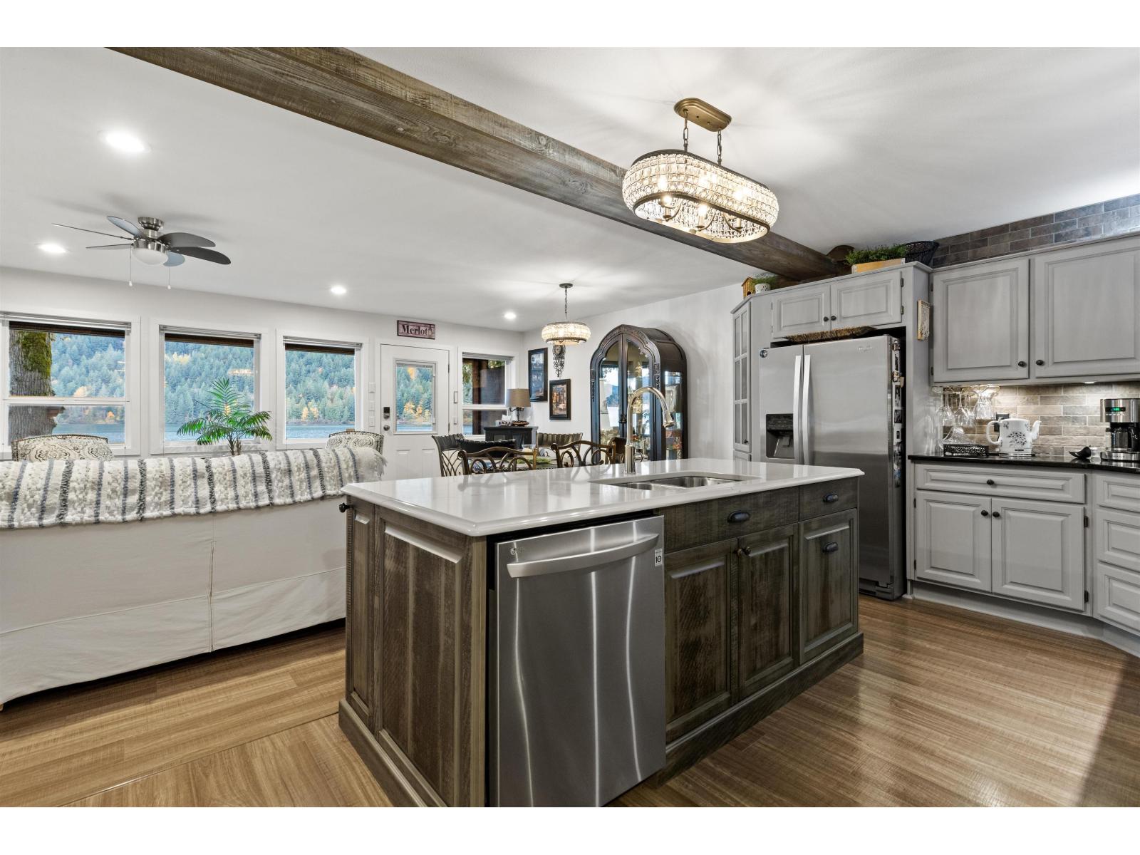 173 FIRST AVENUE, Cultus Lake North, Cultus Lake