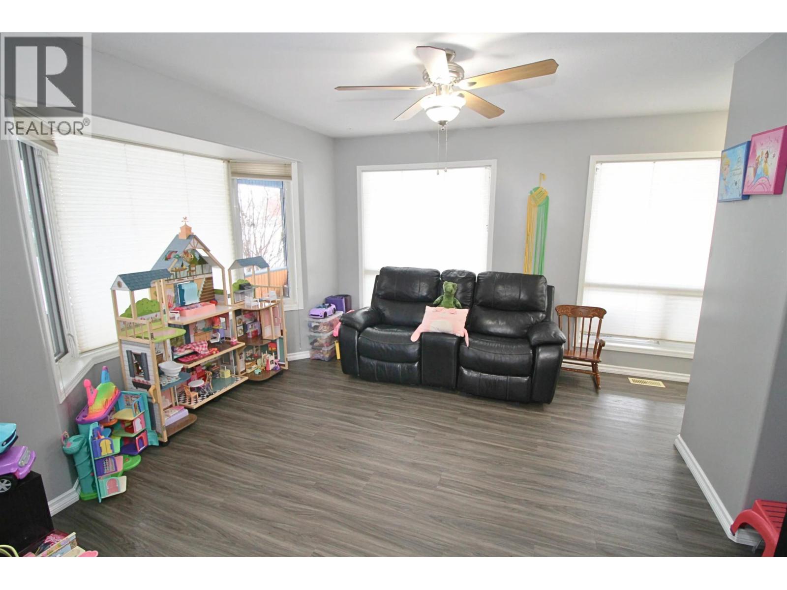 3261 5TH Street, Houston