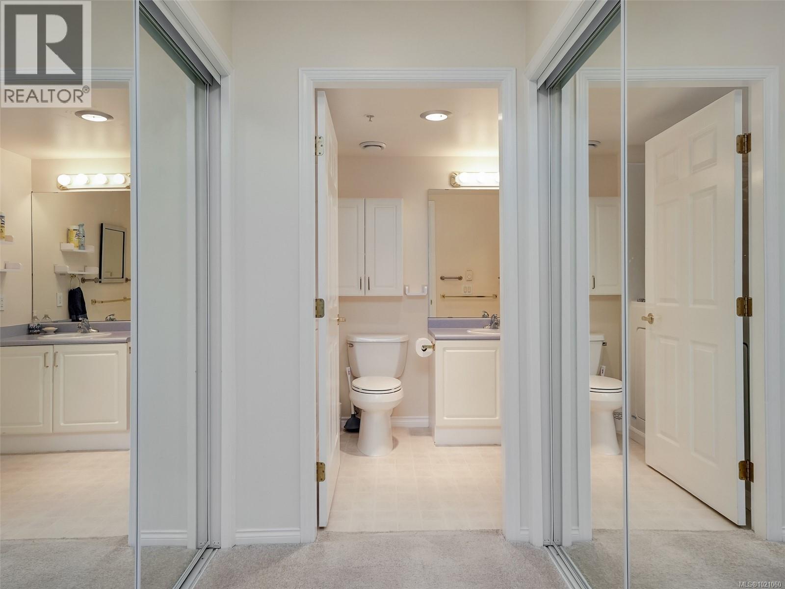 310 1485 Garnet Road, Saanich