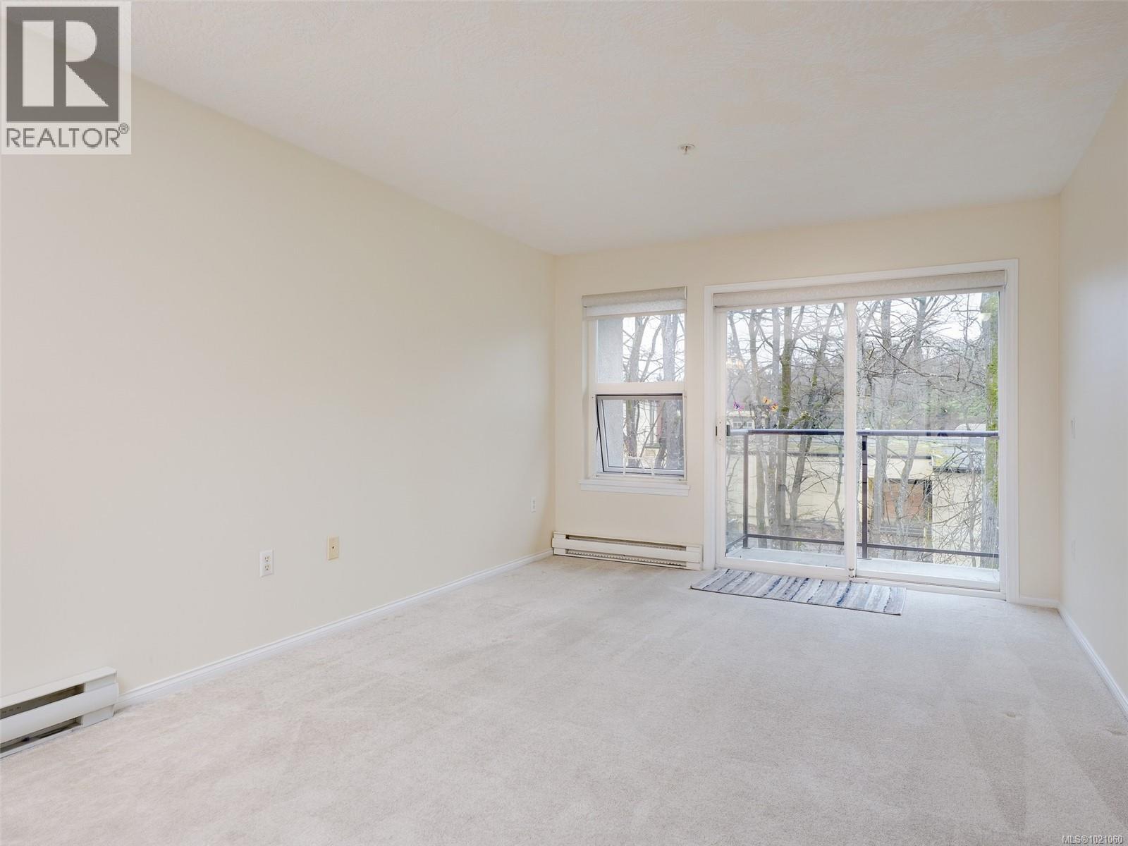 310 1485 Garnet Road, Saanich