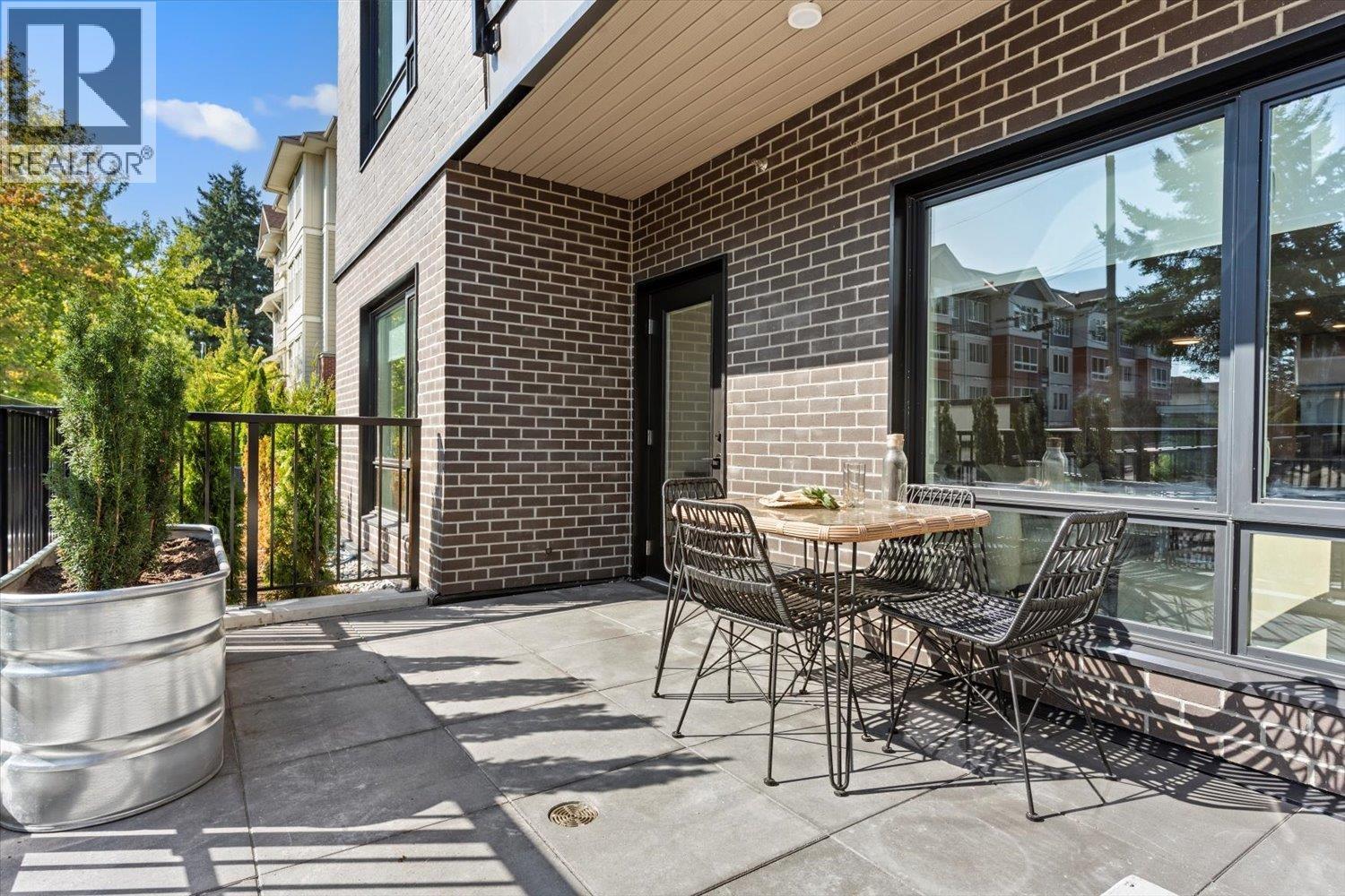 204 2277 HAWTHORNE AVENUE, Port Coquitlam