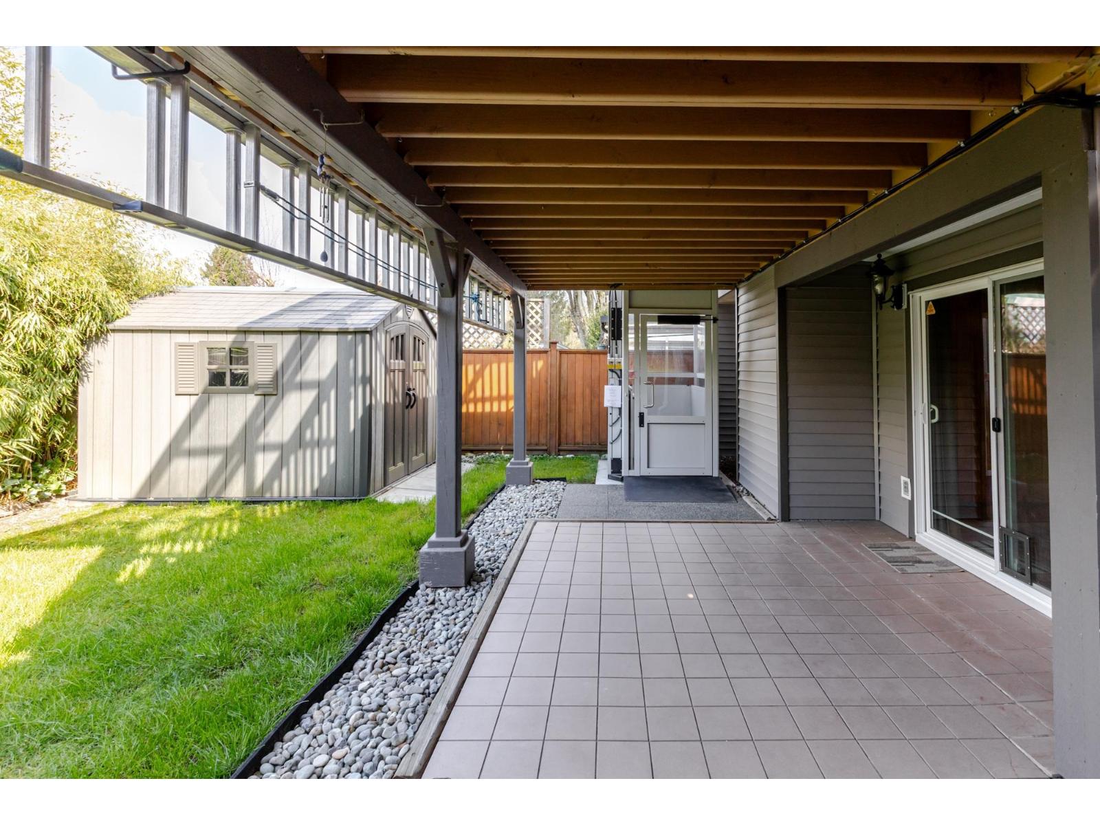 240 DAVIS CRESCENT, Langley