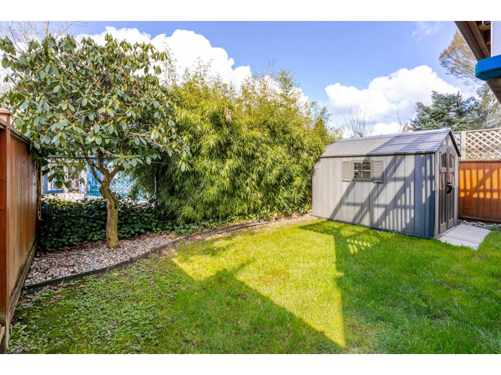 240 DAVIS CRESCENT, Langley