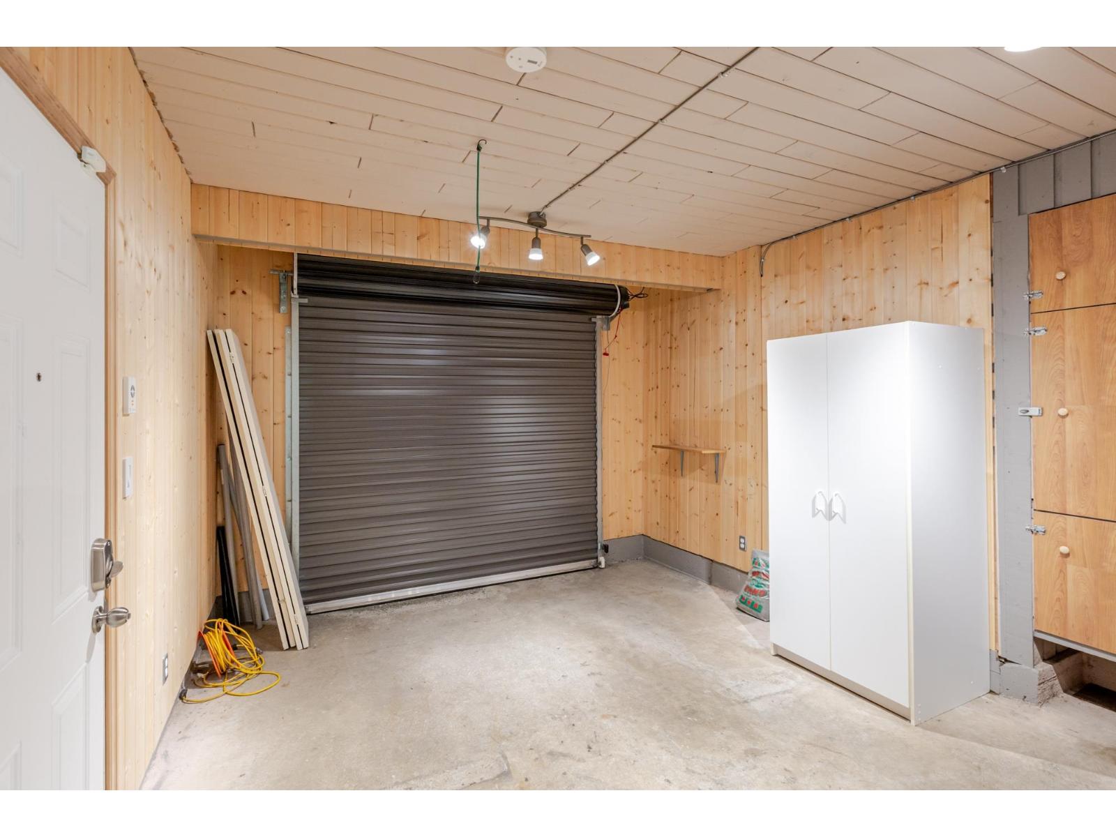 240 DAVIS CRESCENT, Langley