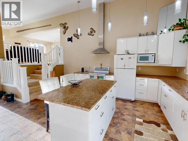 3004 PEBBLE BEACH ROAD, Powell River