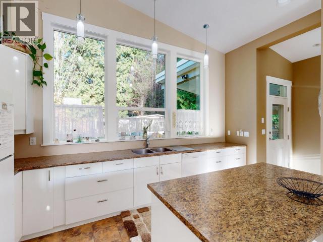 3004 PEBBLE BEACH ROAD, Powell River