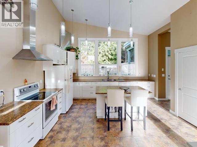 3004 PEBBLE BEACH ROAD, Powell River