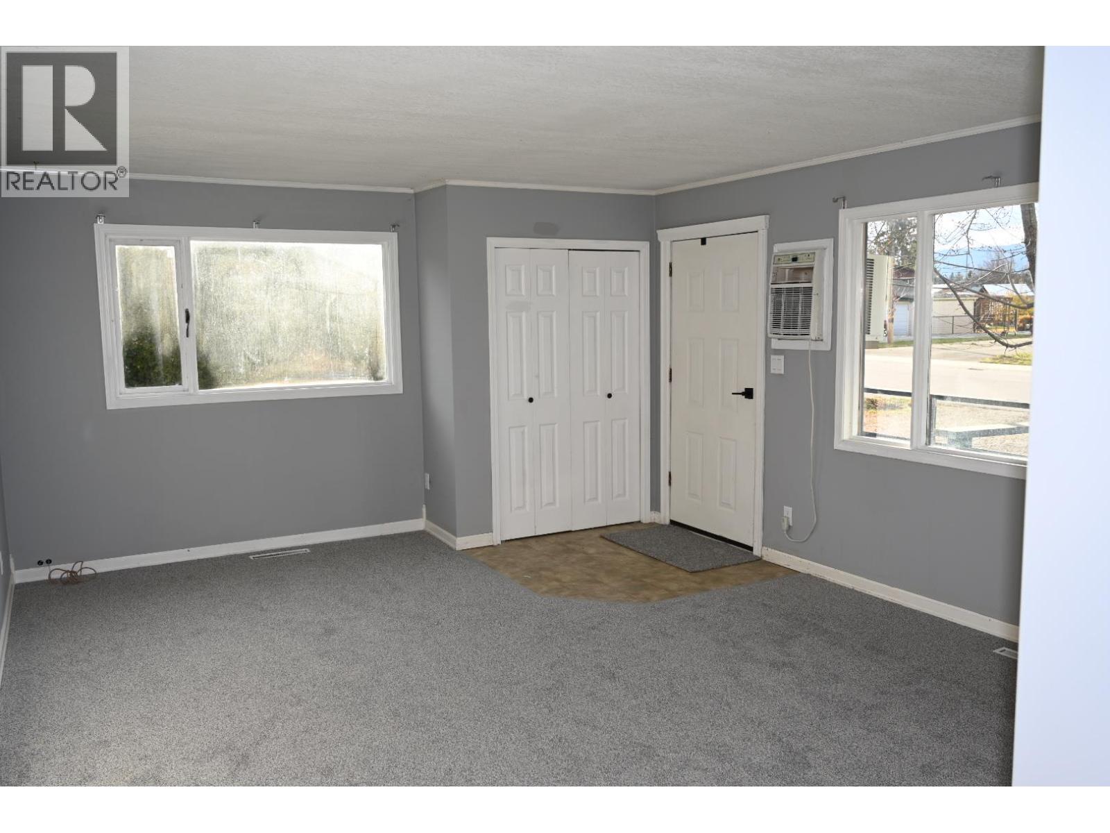 2560 Colony Street, Armstrong