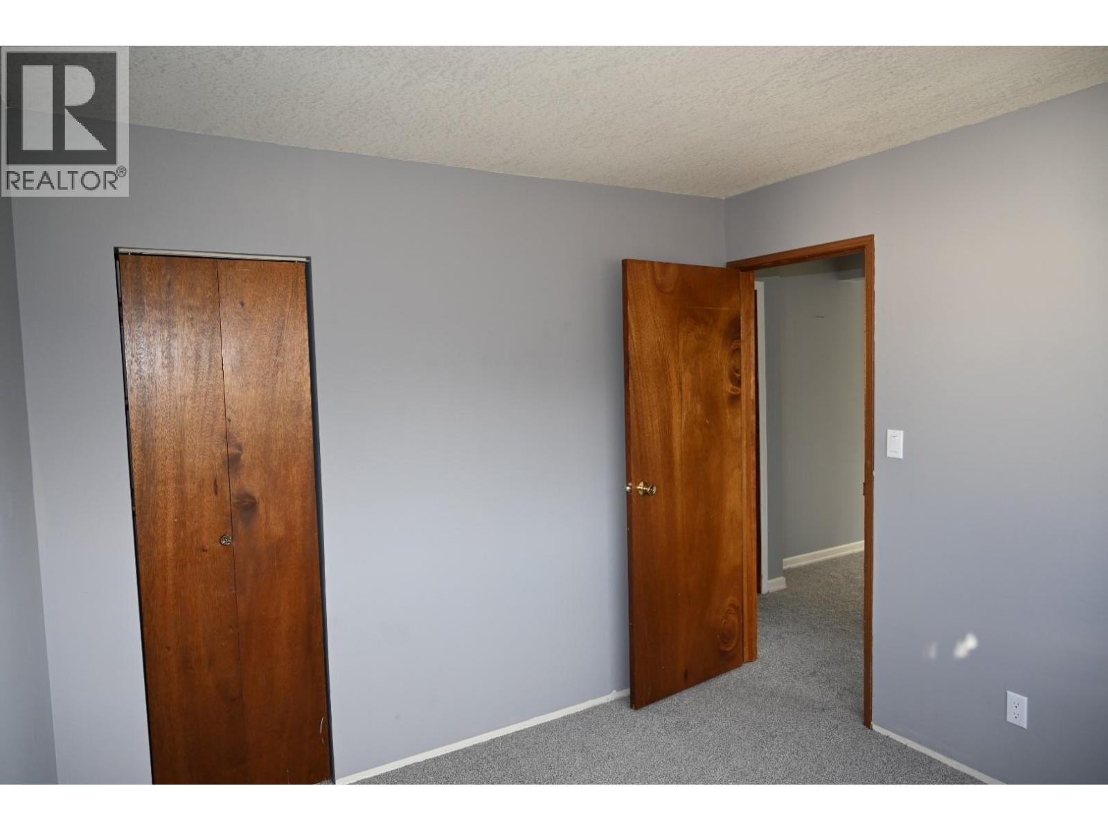 2560 Colony Street, Armstrong