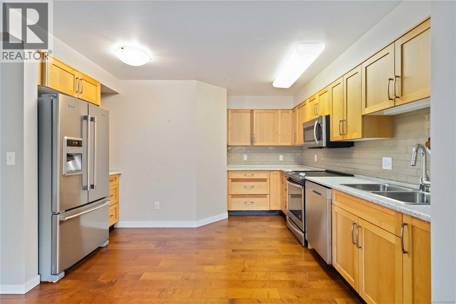 404 1063 Southgate Street, Victoria