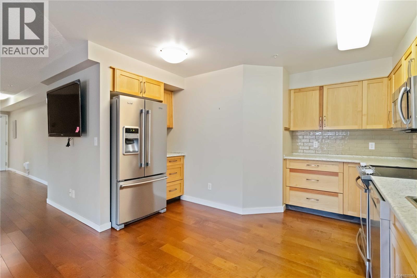 404 1063 Southgate Street, Victoria