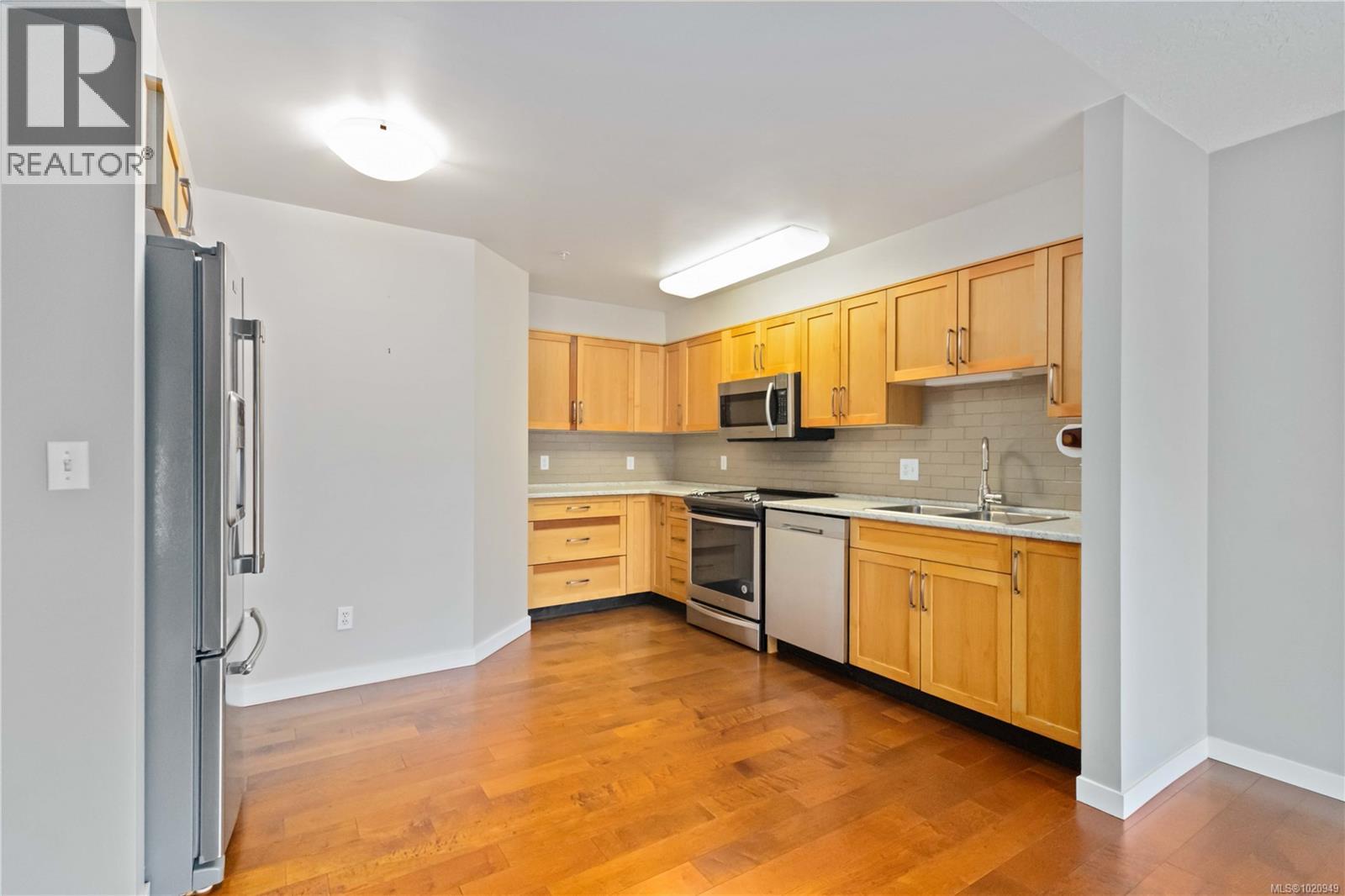404 1063 Southgate Street, Victoria