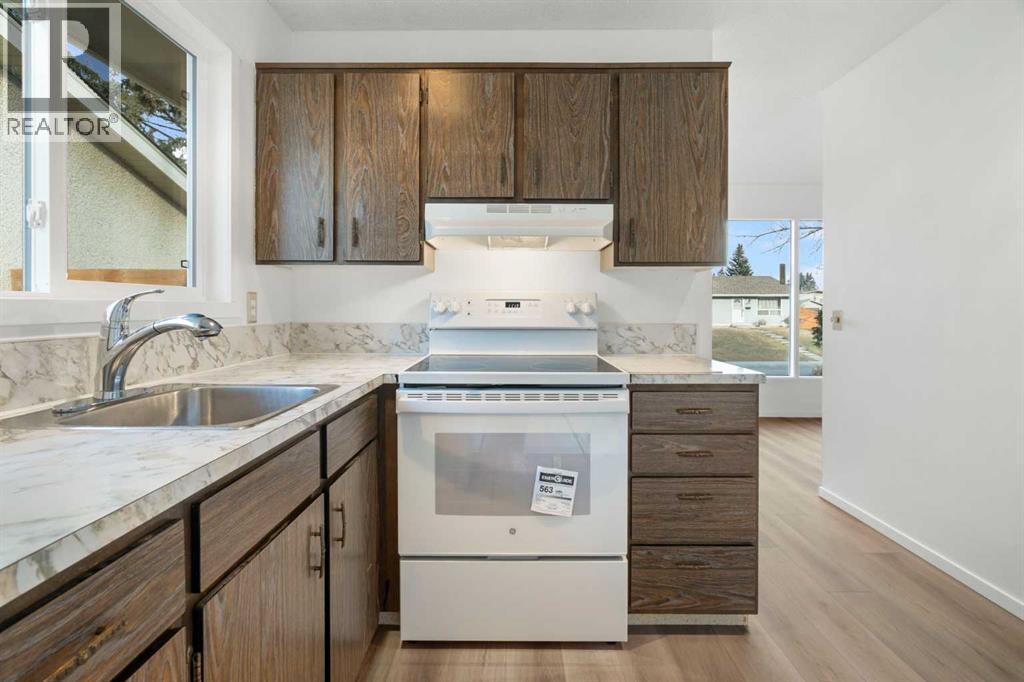 Single Family House Bungalow for Sale in  Dovercliffe Close SE Dover Calgary 