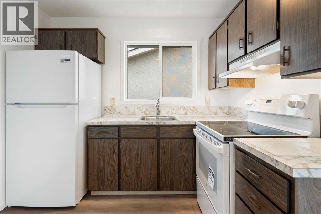 Single Family House Bungalow for Sale in  Dovercliffe Close SE Dover Calgary 