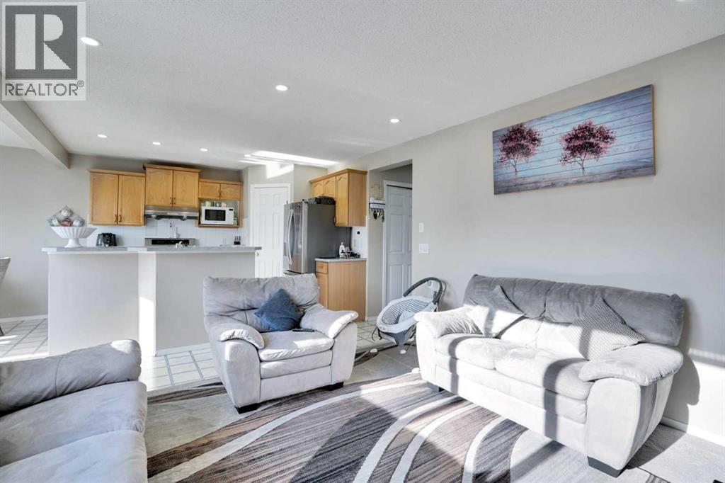 Single Family House for Sale in  Saddlehorn Crescent NE Saddle Ridge Calgary 