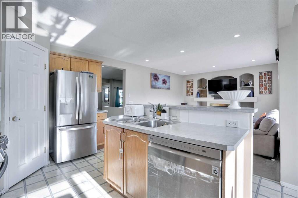 Single Family House for Sale in  Saddlehorn Crescent NE Saddle Ridge Calgary 