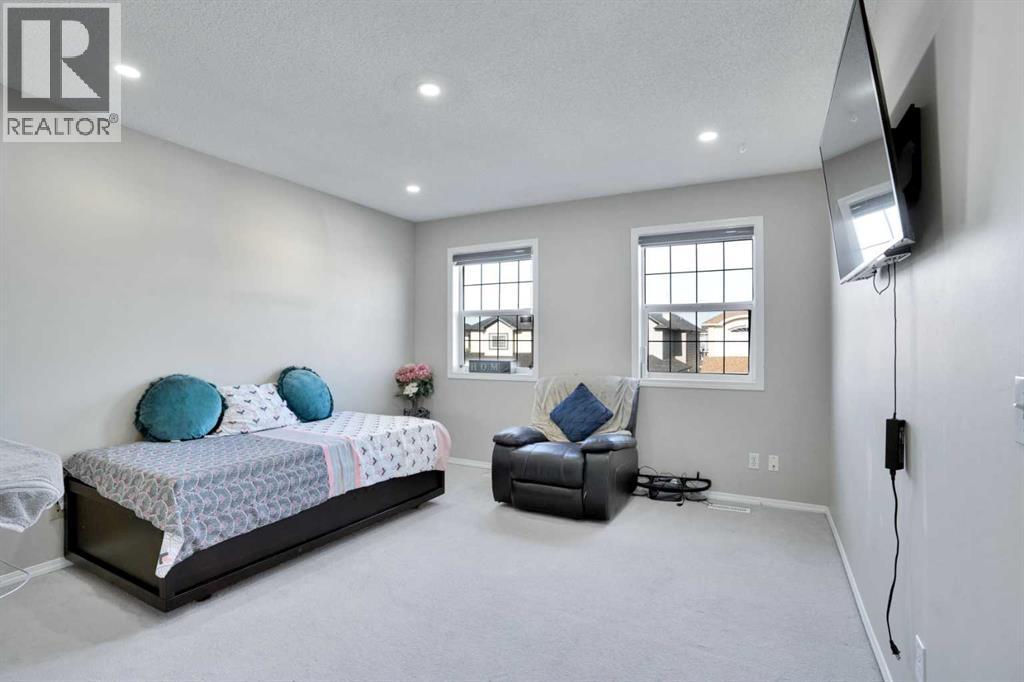 Single Family House for Sale in  Saddlehorn Crescent NE Saddle Ridge Calgary 