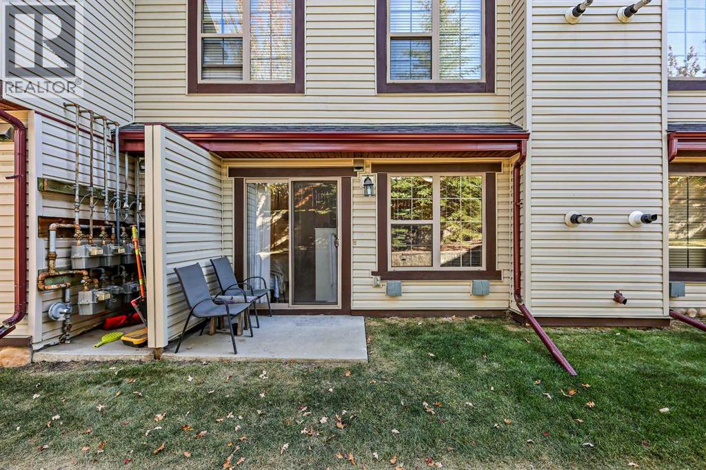 Single Family House Bungalow for Sale in   Everridge Square SW Evergreen Calgary 