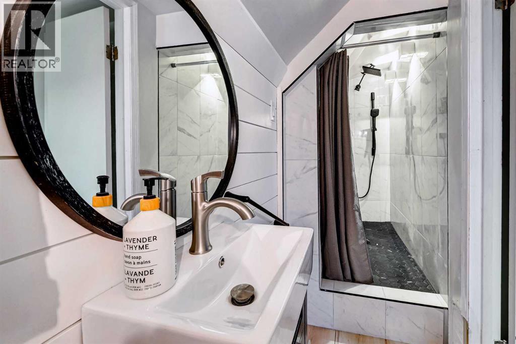 Single Family House for Sale in   Street SW Altadore Calgary 