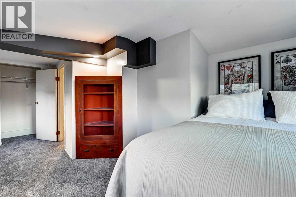 Single Family House for Sale in   Street SW Altadore Calgary 