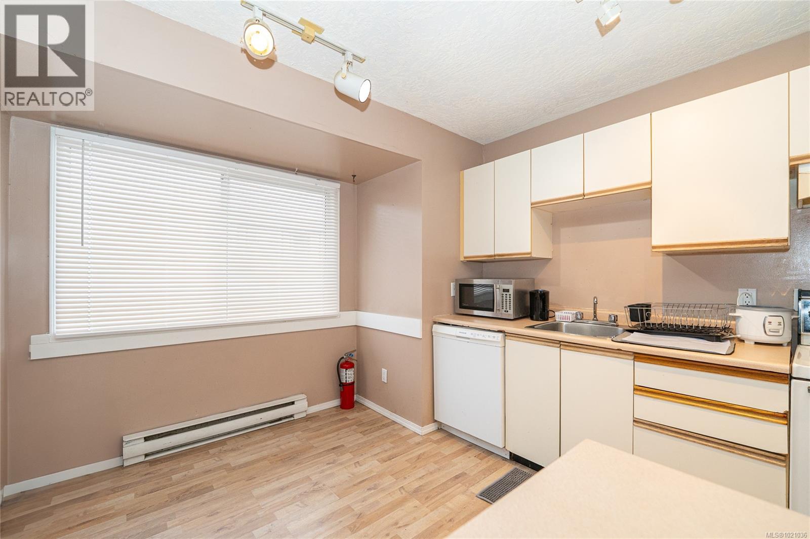 103 2525 Dingwall St, Duncan