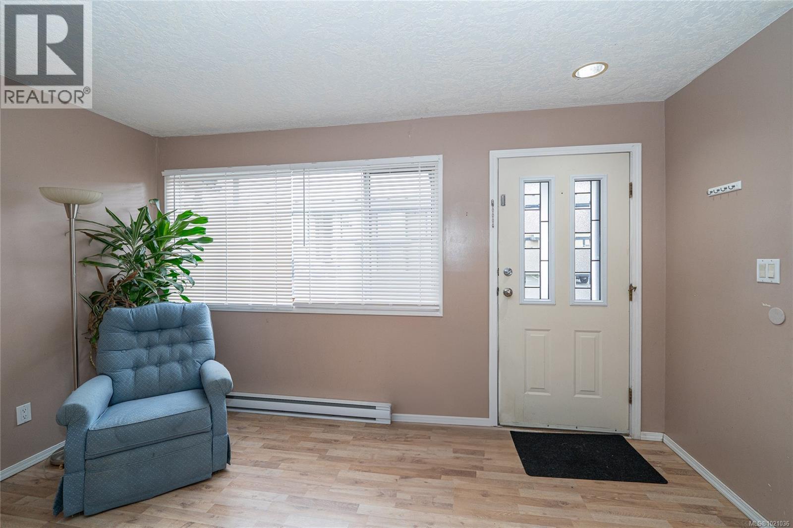 103 2525 Dingwall St, Duncan