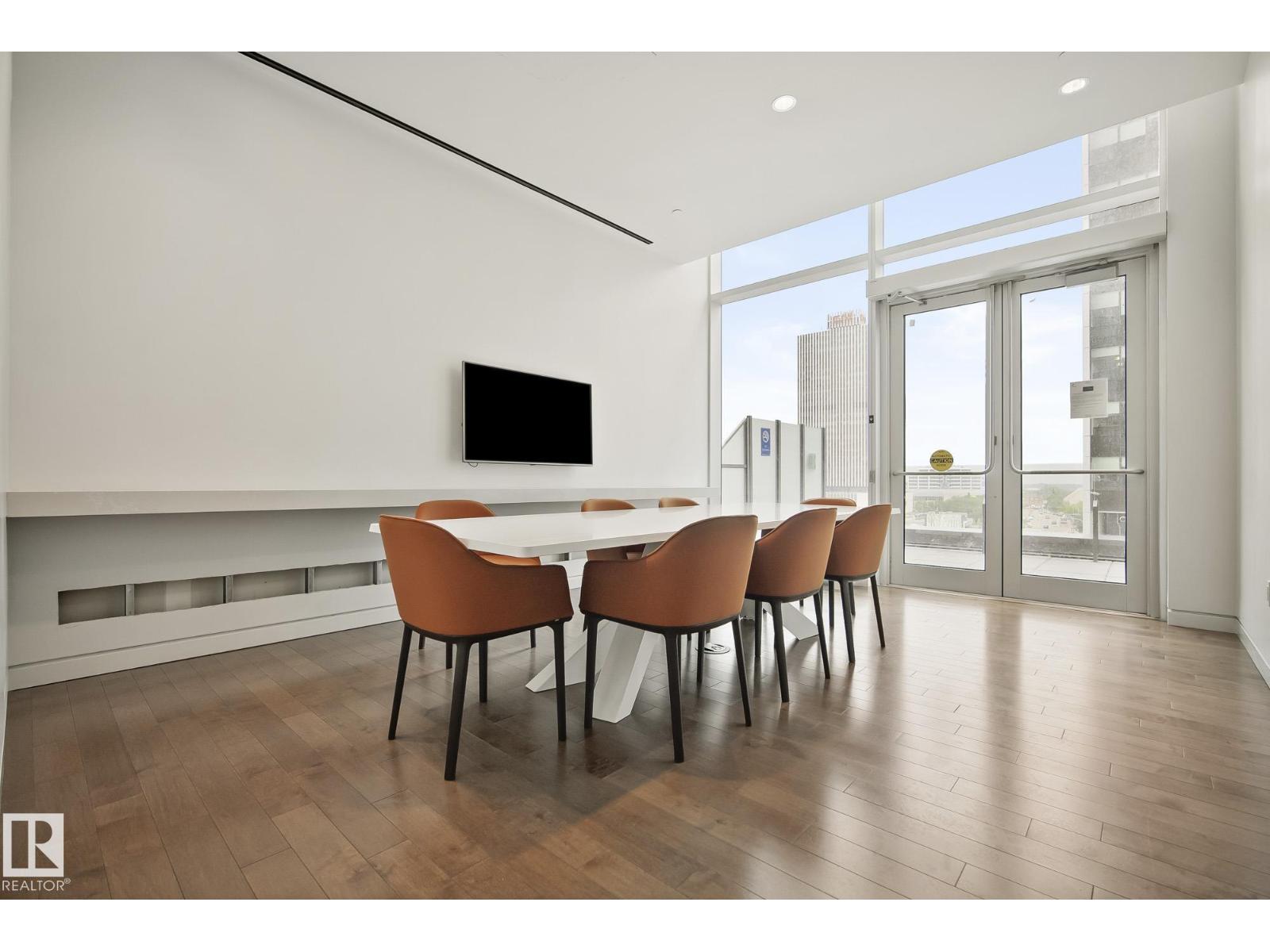 #4704 10360 102 ST NW, Edmonton