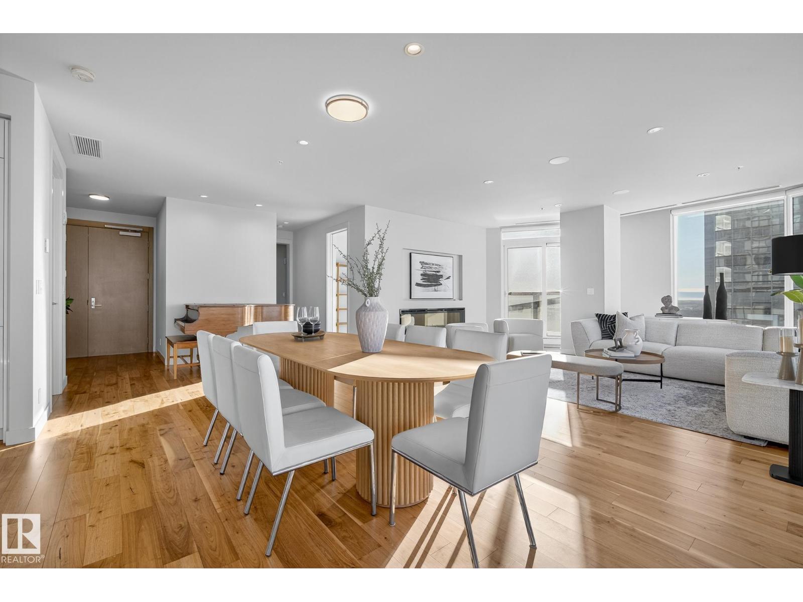 #4704 10360 102 ST NW, Edmonton