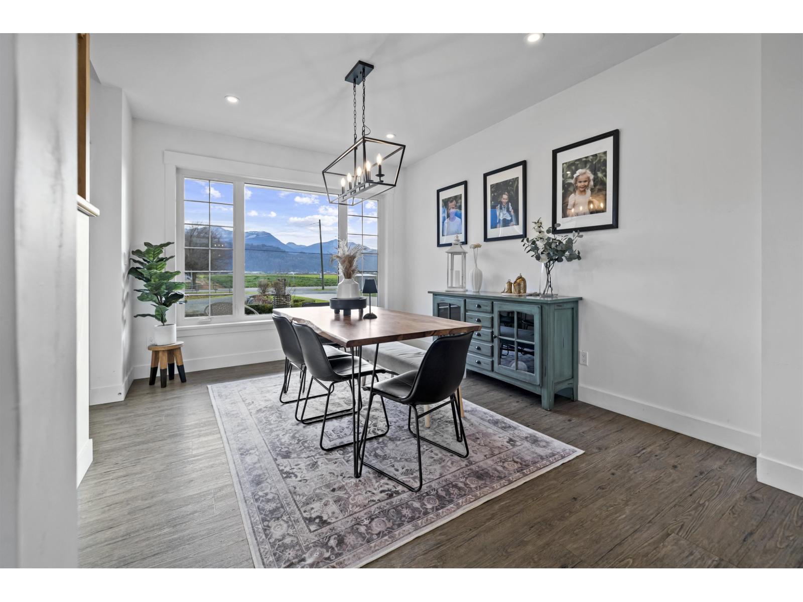 49111 CHILLIWACK CENTRAL ROAD, East Chilliwack, Chilliwack