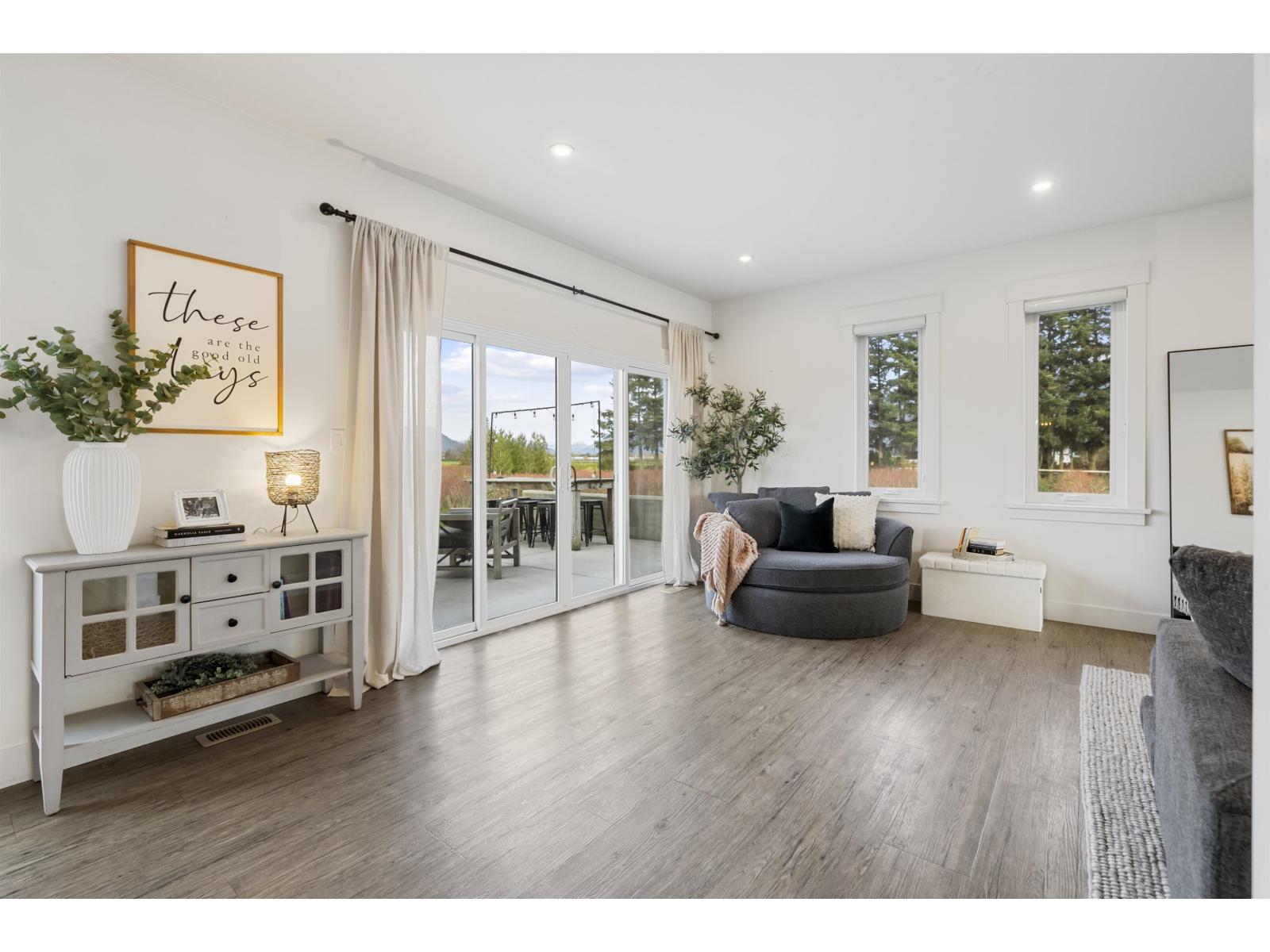 49111 CHILLIWACK CENTRAL ROAD, East Chilliwack, Chilliwack