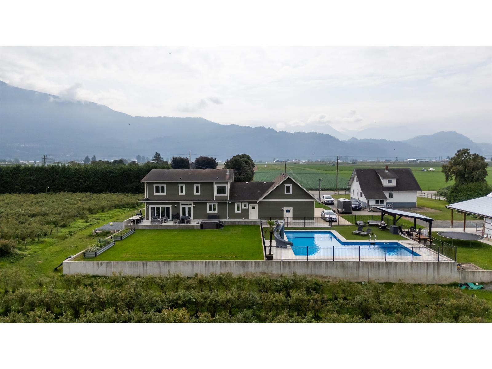 49111 CHILLIWACK CENTRAL ROAD, East Chilliwack, Chilliwack
