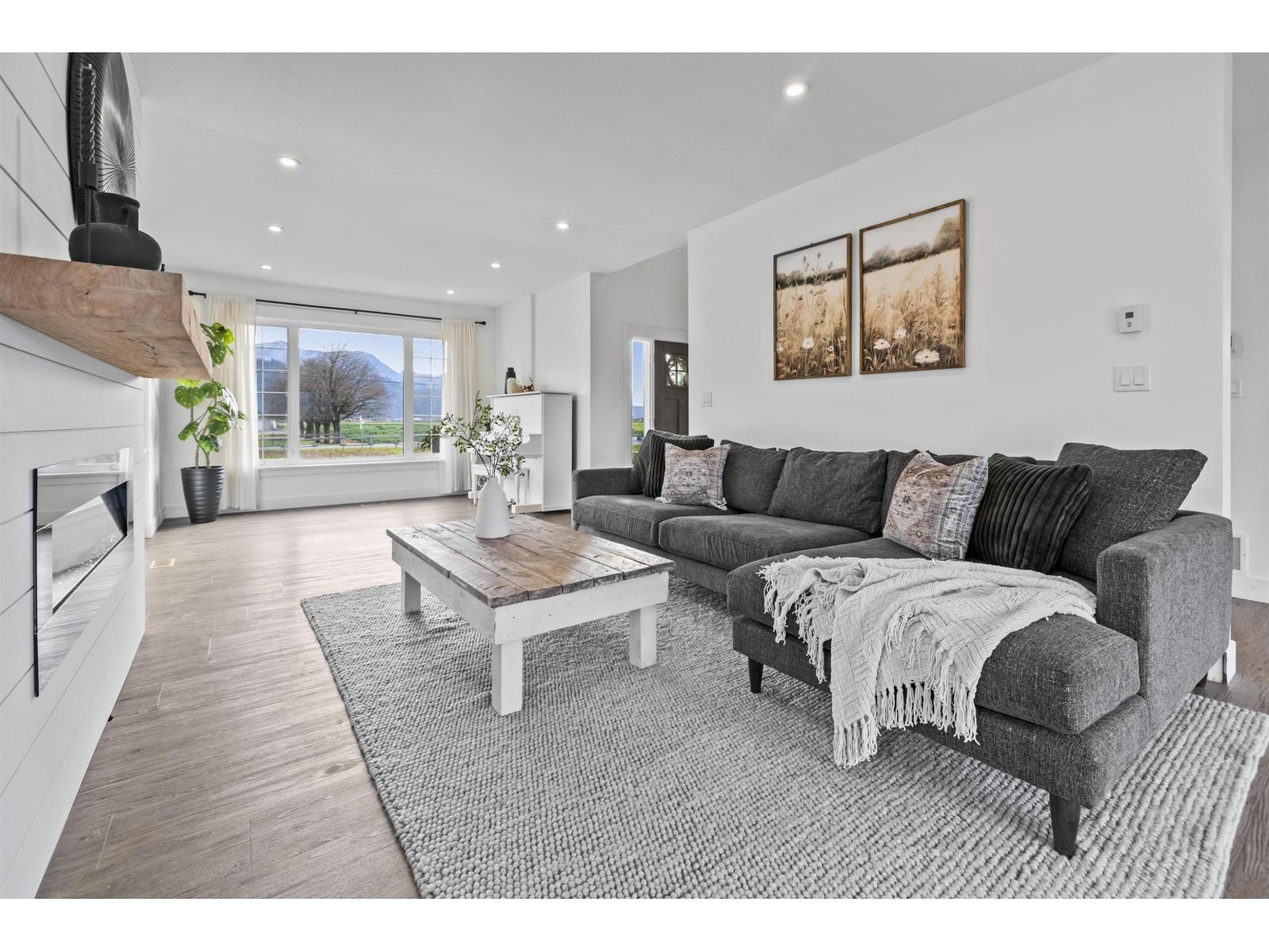 49111 CHILLIWACK CENTRAL ROAD, East Chilliwack, Chilliwack