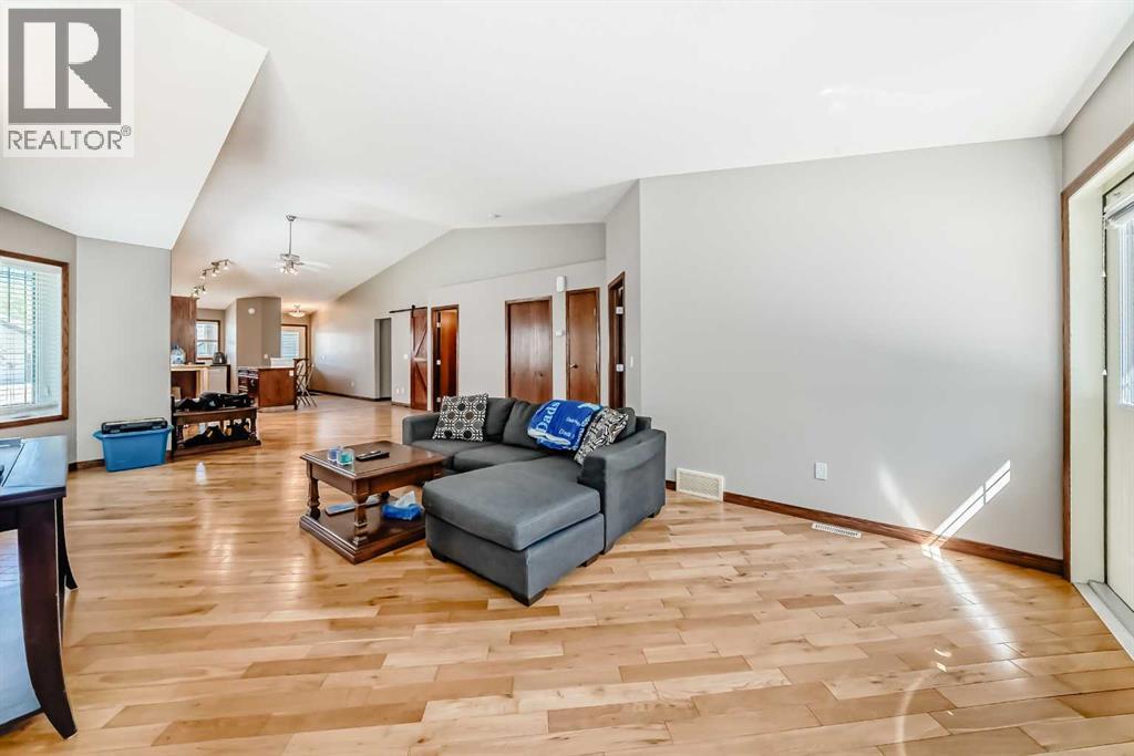 5517 52 Avenue Close, Innisfail