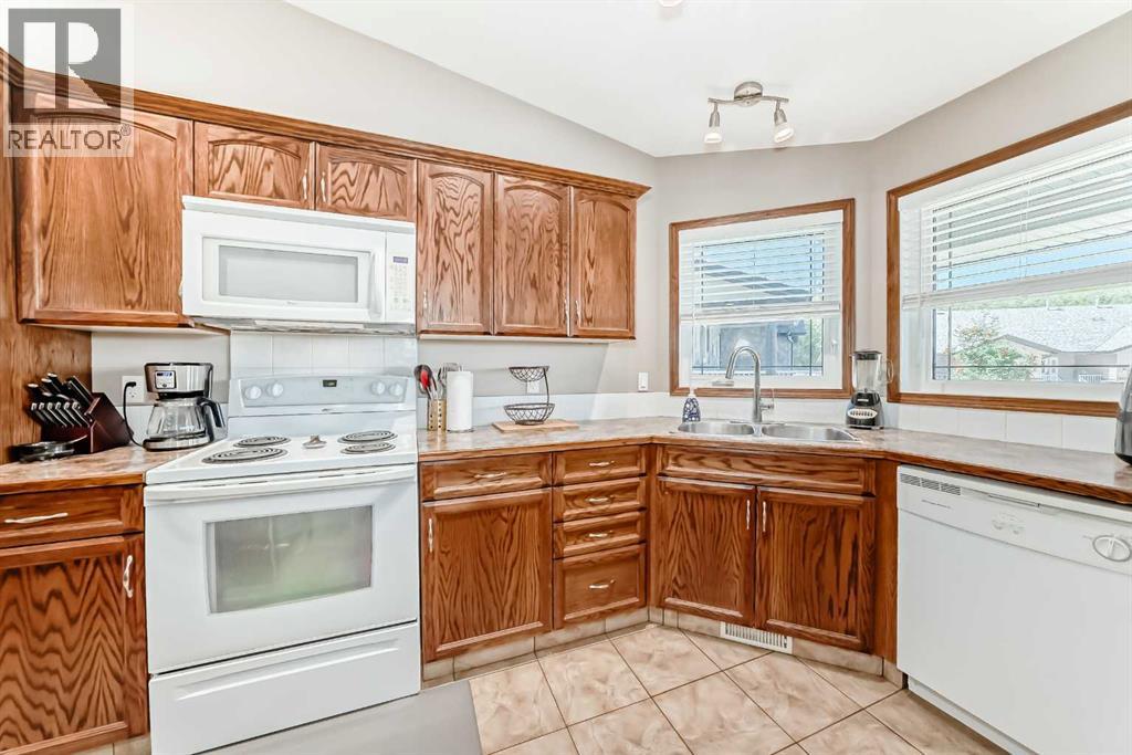 5517 52 Avenue Close, Innisfail