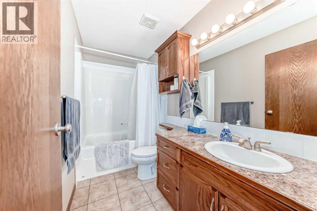 5517 52 Avenue Close, Innisfail