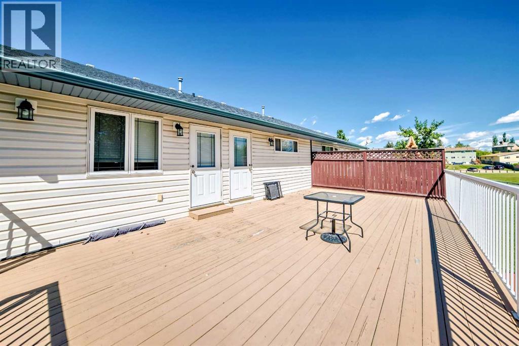 5517 52 Avenue Close, Innisfail