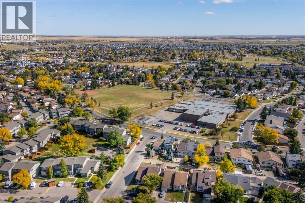 Single Family House for Sale in   Templewood Drive NE Temple Calgary 