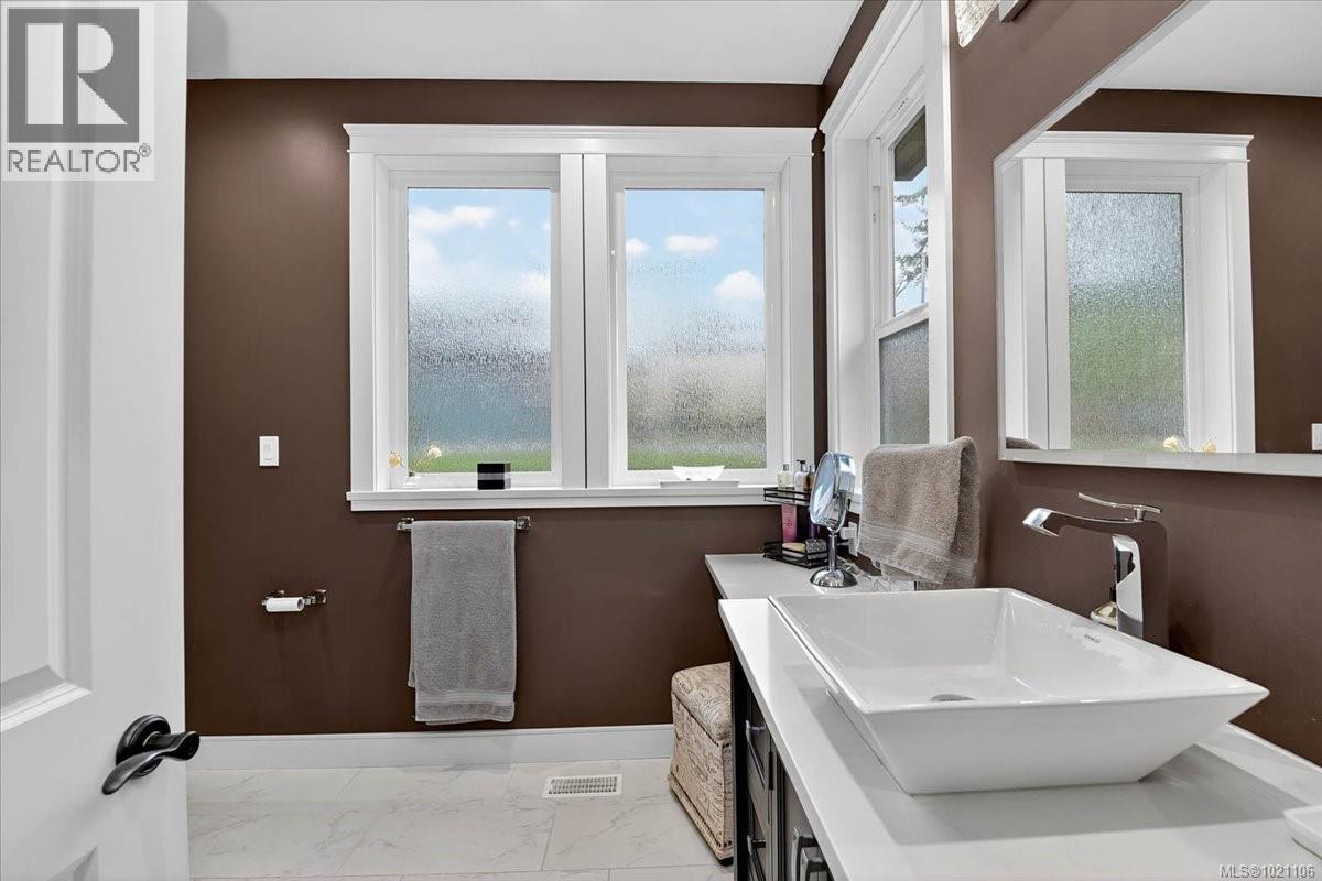 5150 Maebelle Rd, Port Alberni