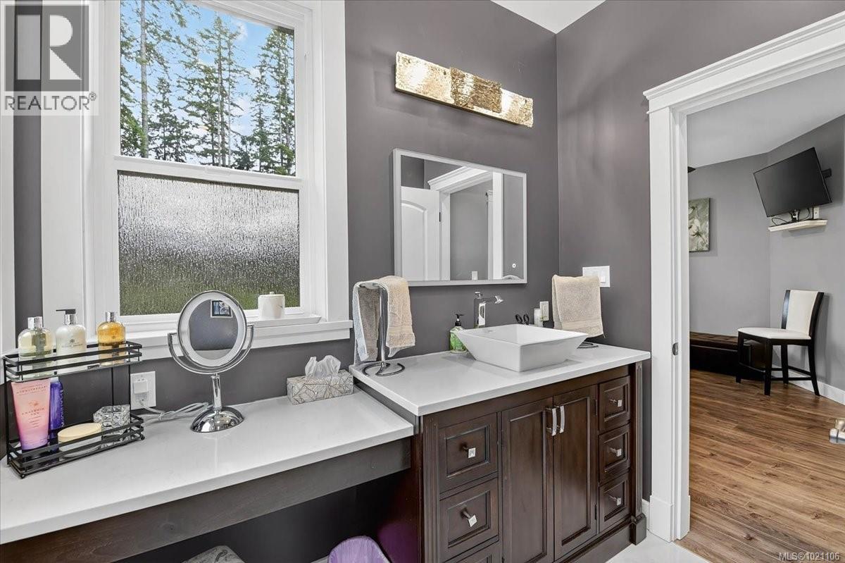 5150 Maebelle Rd, Port Alberni