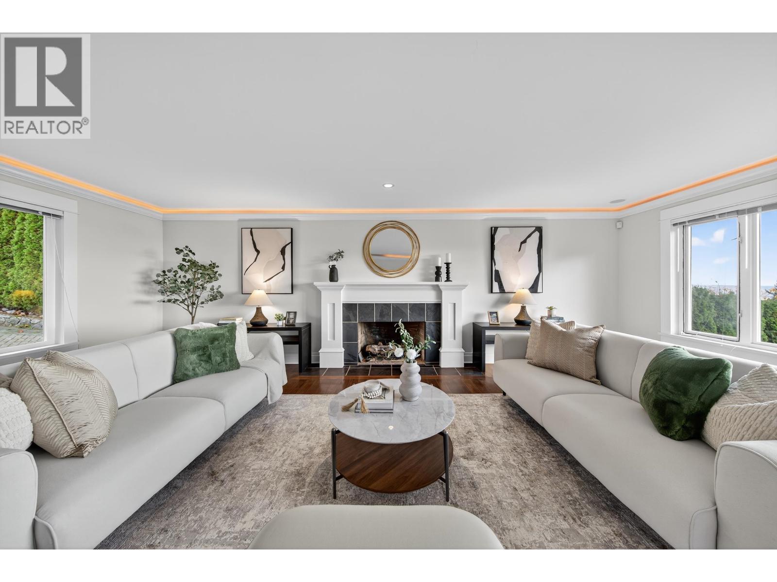 1314 CHARTWELL DRIVE, West Vancouver